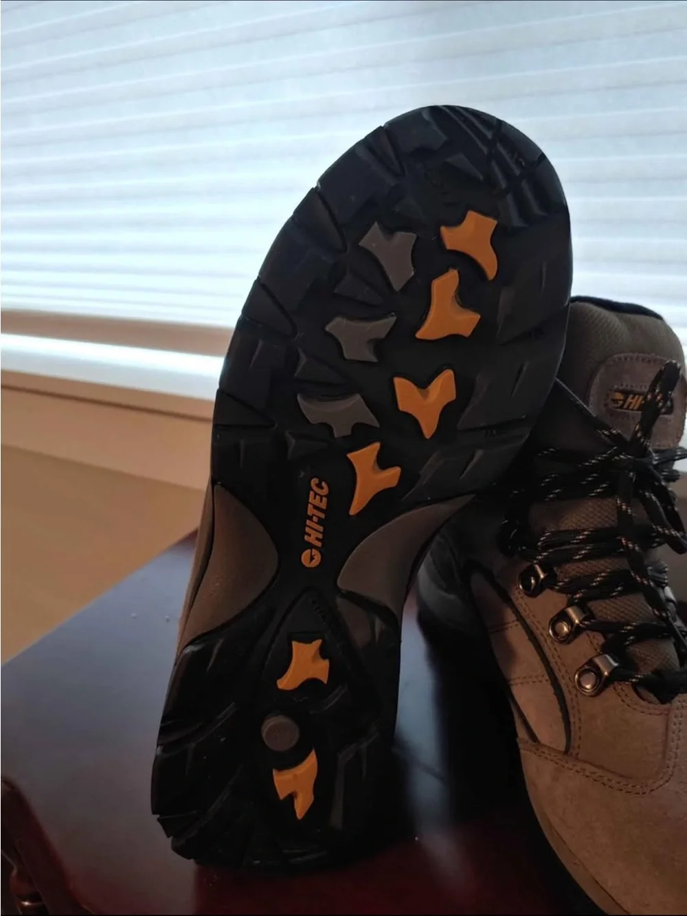 Hi-Tec hi tec